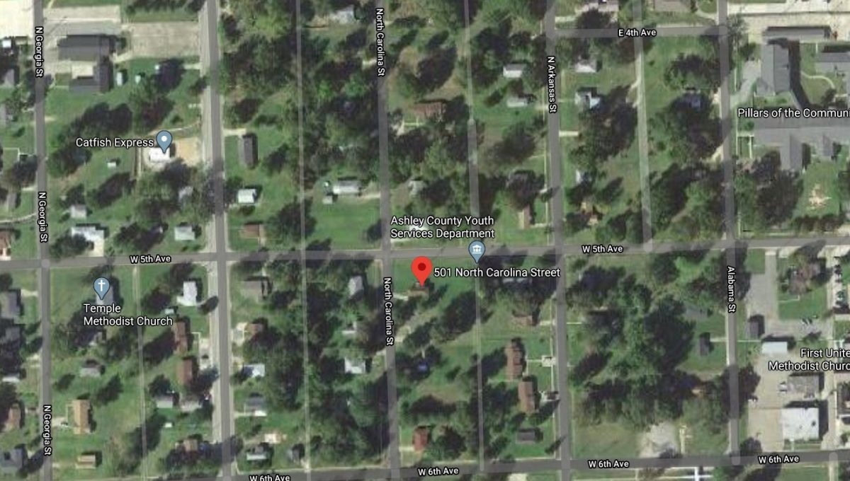 501 N Carolina St, Crossett, AR 71635 The Lot Store