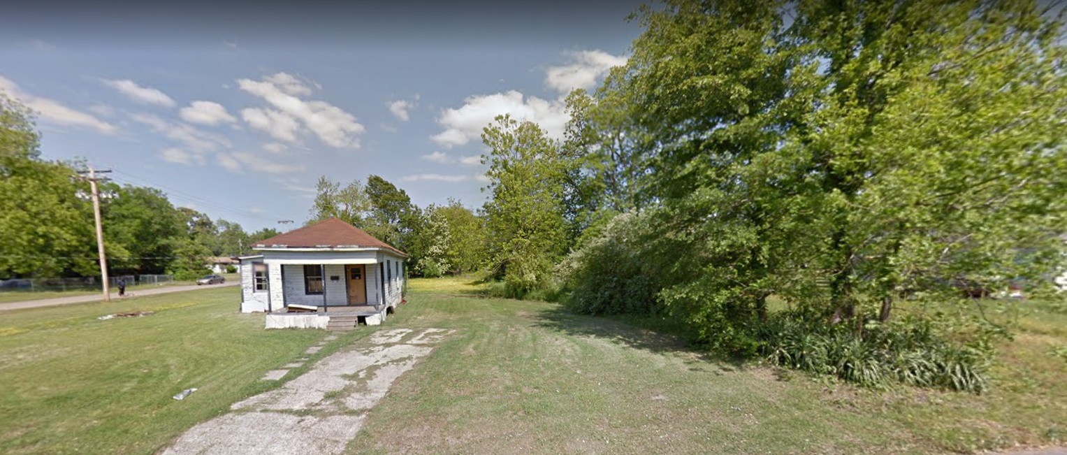 501 N Carolina St, Crossett, AR 71635 The Lot Store