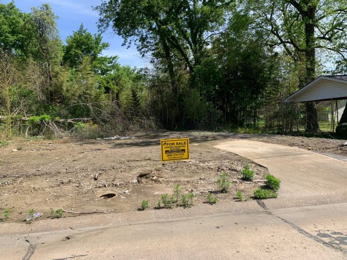 114 Spruce, Helena, AR 72342 owner financed land in arkansas