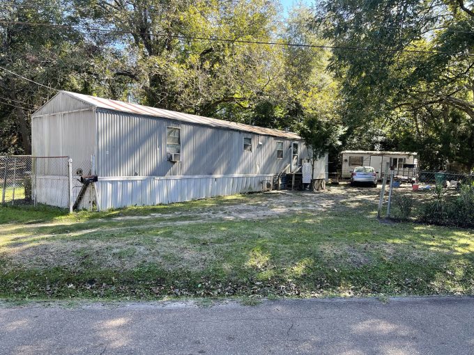 721 Rock Island Right of Way, El Dorado, AR 71730 owner financed land in arkansas