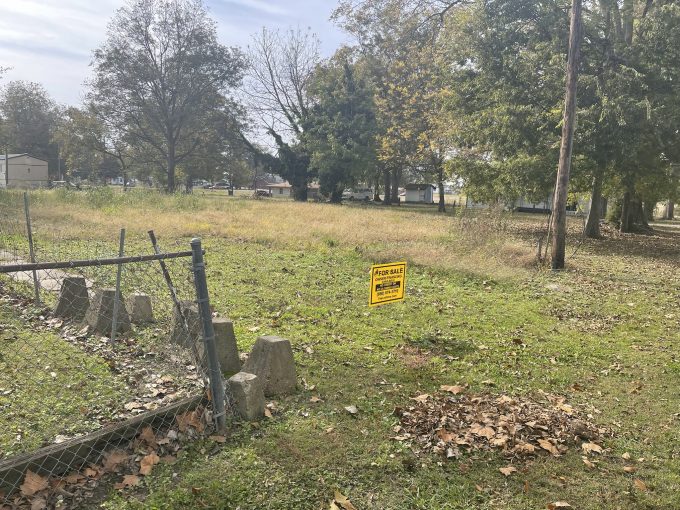420 Mississippi St, Earle, AR 72331 owner financed land in arkansas